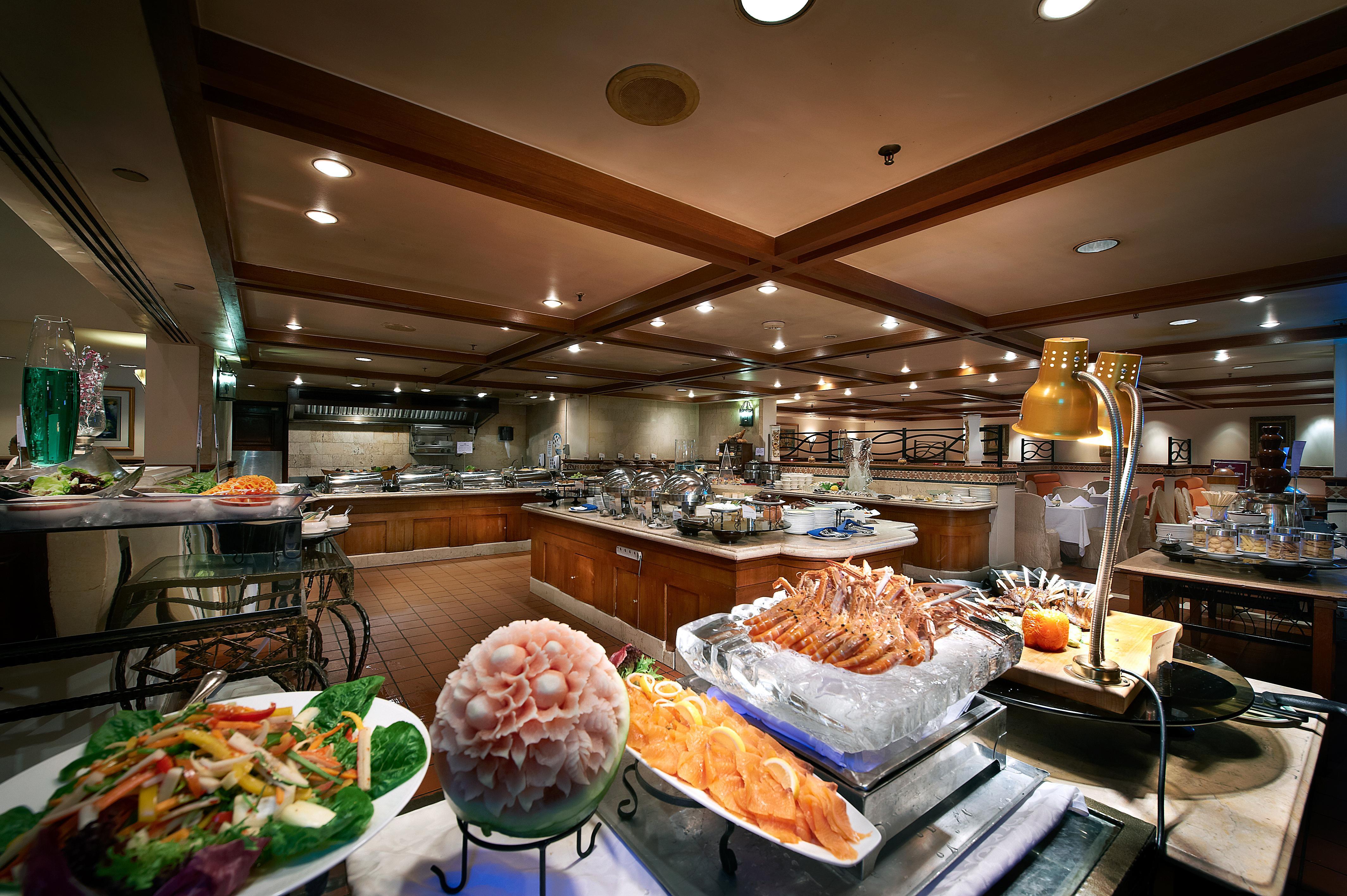 Dorsett Grand Subang Hotel Субанг Джая Екстериор снимка The buffet at the hotel