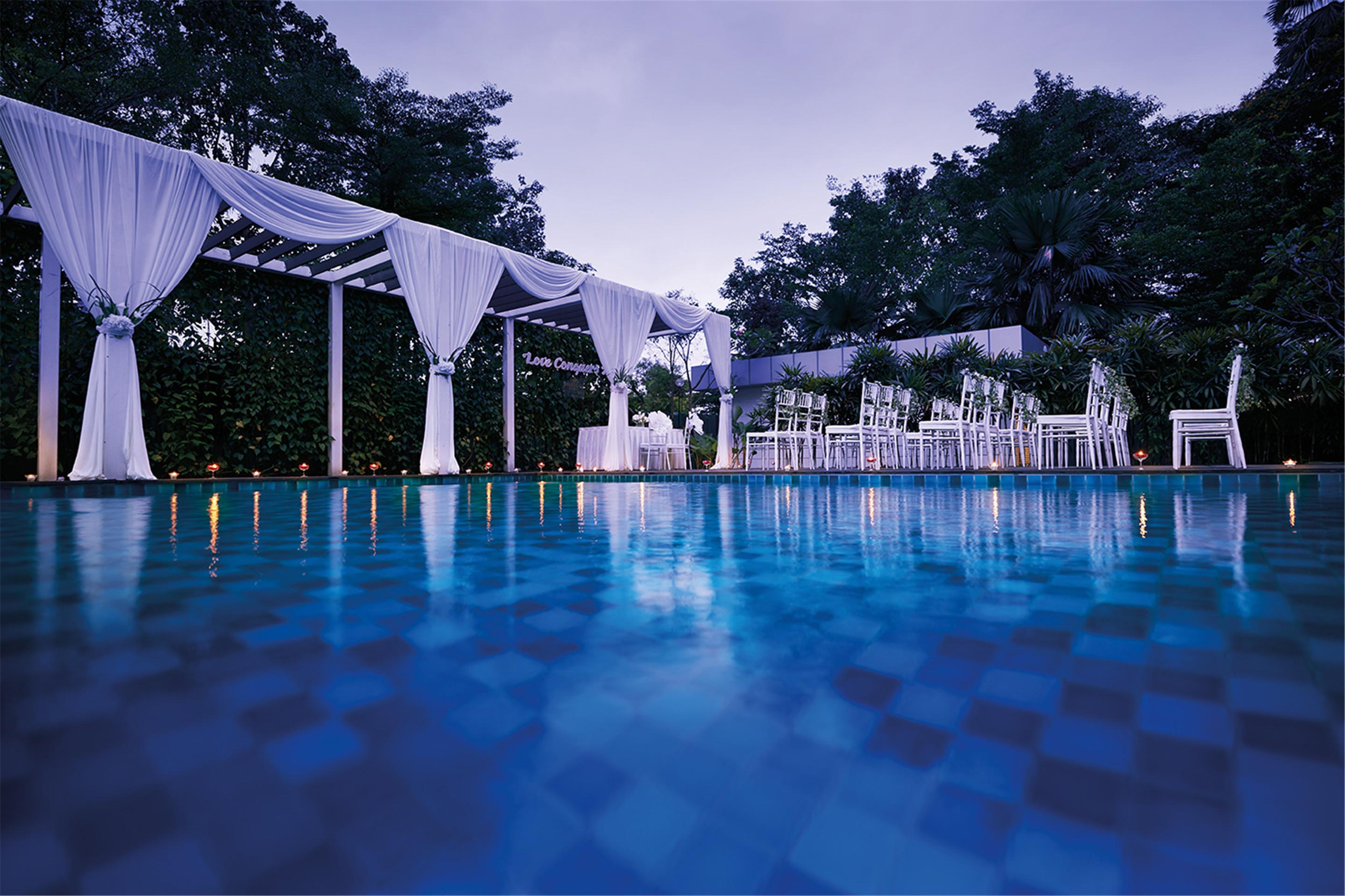 Dorsett Grand Subang Hotel Субанг Джая Екстериор снимка The pool at the Four Seasons Hotel